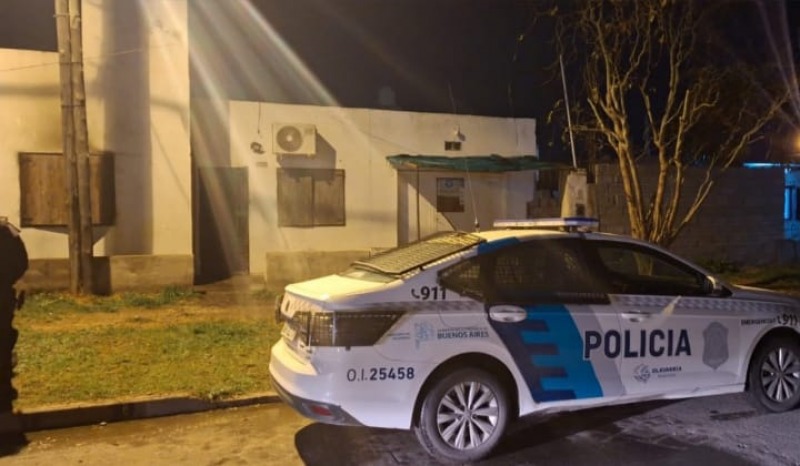 golpe� a su familia e incendi� la casa: est� pr�fugo
